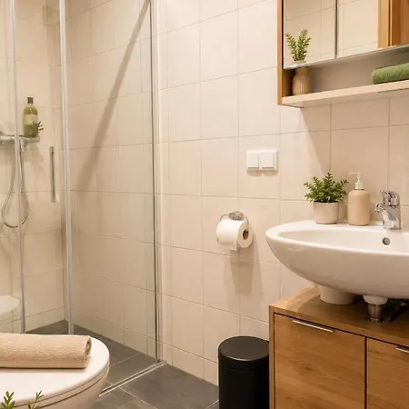 Odw Homes - Functional With Terrace *